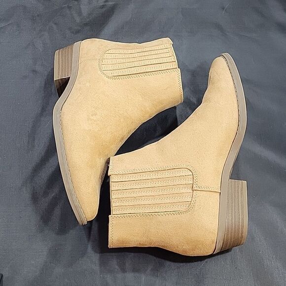 UNIVERSAL THREAD POINTED TOE LOW BLOCK HEEL ANKLE BOOTIE - Picture 11 of 16